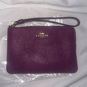 COACH WRISTLET WALLET